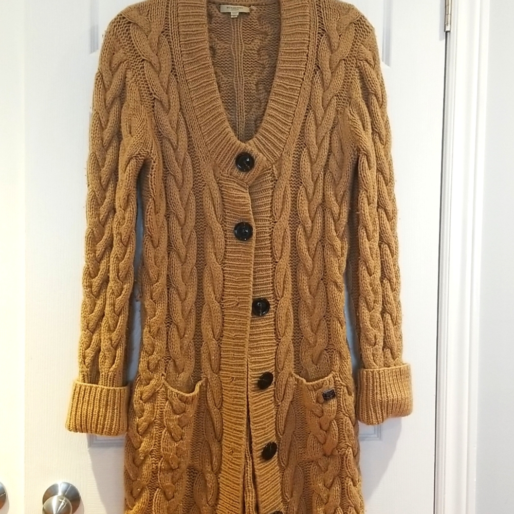 BURBERRY LONDON SWEATER 70%wool and 30% cashmere perfect for every day wear